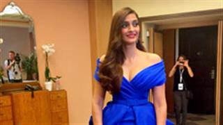 Sonam Kapoor flaunts blue gown on the red carpet