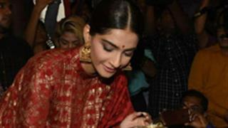 Sonam Kapoor seeks blessing from Lord Ganesha for her upcoming film ‘The Zoya Factor’