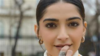 The Fashionista of Bollywood strikes back yet again