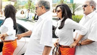 Sneak Peek: Boney Kapoor 'provides' support to Sridevi!