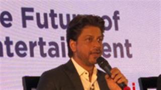 SRK and Ritesh Sidhwani represented the Entertainment industry at the Magnetic Maharashtra Convergence Summit!