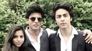 SRK shares picture of Aryan and Suhana on their big day