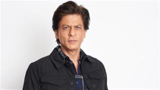 फैन ने पूछा पीएम् फण्ड में कितना दान दिया, शाहरुख़ ने दिया ये जवाब!