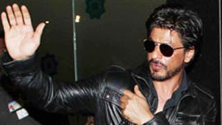Shah Rukh Khan parties with his favourite girls, bunks IIFA