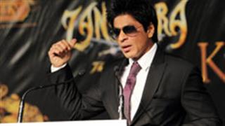 ​​ट्विटर पर ​अपने चाहने वालों को ​अभिनय ​सिखा रहे है शाहरुख
