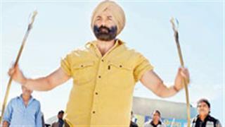 अपनी फ़िल्म का अकेले ही प्रोमोशन करना चाहते है सनी देओल 