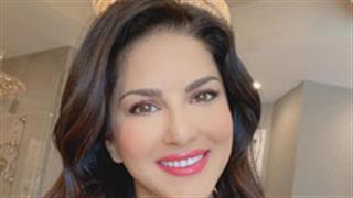 The baby doll of B-town Sunny Leone strikes yet again with the cutest starstruck cosmetic collection!