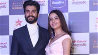 Bhangra Paa Le lead pair Sunny Kaushal and Rukshar Dhillon looked adorable as they graced the award night