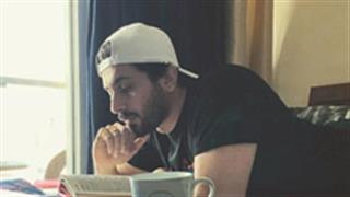 Sunny Singh is making the most of his stay-at-home as he spends time reading theatre scripts of his friends. Read on!
