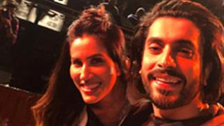Sunny Singh & Sonnalli Seygall grooves on to the tunes of Mummy Nu Pasand at the prestigious college fest in Mumbai