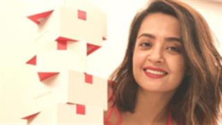 Surveen Chawla announces her pregnancy in a cutest way!