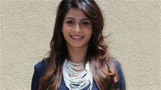The Gerua Dubsmash by Tanishaa is the cutest one of the year!