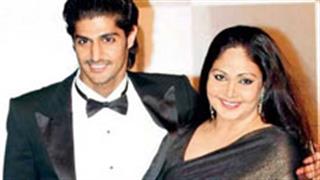  Tanuj Virwani wears Daddy's Purani Jeans