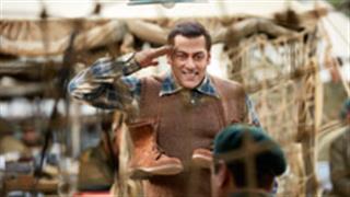 Salman Khan looks adorable in the new stills from Tubelight!