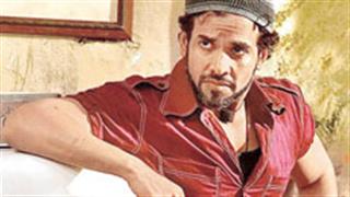 Tusshar Kapoor left angry after he was made to wait 6 hours