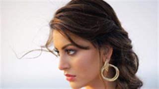 Urvashi Rautela looks captivating and enthralling in a vibrant, scarlet dress!