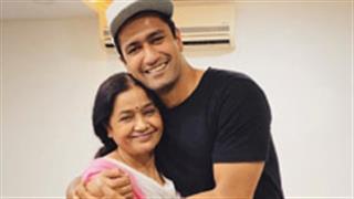 Vicky Kaushal shares an endearing picture with the love of his life!