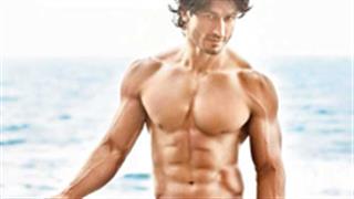 Vidyut Jammwal to star in Hindi remake of 'Paiyaa'