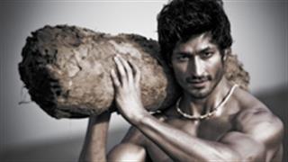 राजकुमार संतोषी की अगली फिल्म में विद्युत जामवाल  