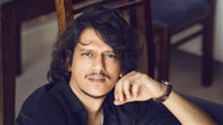Here's what Vijay Varma has to say on Yaara's comparison with Gully Boy!