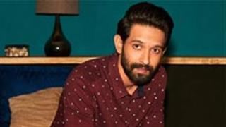 Vikrant Massey's Facebook & Instagram accounts have been hacked, asks fans to ignore the coming DMs!