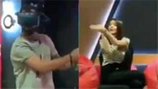 When Anushka turned coach for Virat Kohli as he plays virtual reality cricket - iB Cricket!