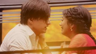The final goodbye! Here's how Naira falls off the bus