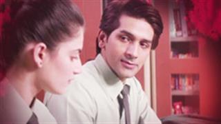 Yeh Saali Aashiqui's catchy song 'Bewakoofi' is proof that love is stupid!