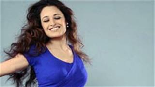 Bollywood, fashion world unite against cervical cancer