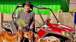 Dharmendra Cherishes Unique Gift from Gujjar Friend in Delhi!