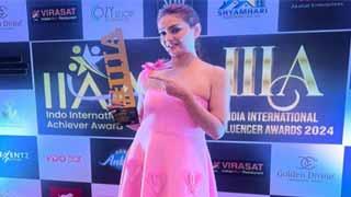 Eesha Agrawal Honored with India's Most Influential Women of the Year Award in Thailand!