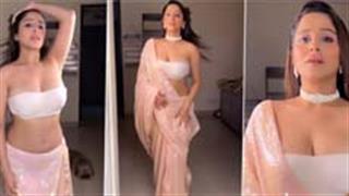 केट शर्मा के हॉट सिजलिंग साड़ी लुक ने बढ़ाया फैन्स के शरीर का तापमान!