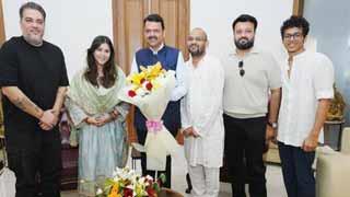 Team The Sabarmati Report meets Devendra Fadnavis and congratulates him on his thunderous victory, while he congratulates the team on the film's success!