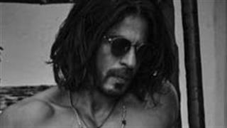 Shah Rukh Khan Showcases Fit Physique in Promotional Stint for Son Aryan's Fashion Label!