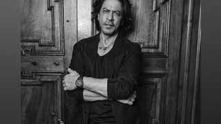 Death Threats to Shah Rukh Khan: Lawyer Arrested in Chhattisgarh for Extortion Attempt!