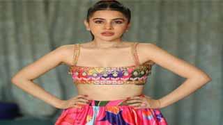 Uorfi Javed Gets Support From A Premium Brand After It Was Trolled For Styling Her!