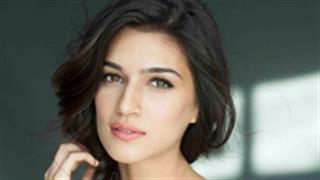 Kriti Sanon Radiates Natural Beauty with Morning 'No Filter' Glow!