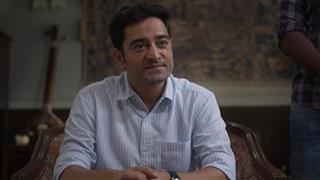 Gyanendra Tripathi shares his experience working with Aakash Sinha in Amazon MX Player's Loot Kaand!