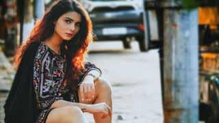 Indian Actress Sezal Sharma Collaborates with Pakistani singer Bakhtyar Ali Santo for music video!