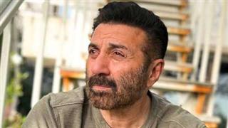 Sunny Deol Returns to Yash Raj Films Studio After 30 Years for Gabru Music Meeting!