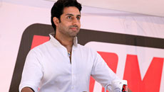 I will never get into politics: Abhishek Bachchan