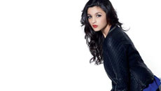 Alia Bhatt: SRK looks hot, Sidharth Malhotra's cool