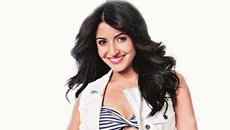 Look who is Anushka's best bud these days