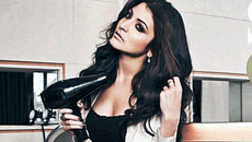 Anushka is giving tough competition to Kat & Deepika!