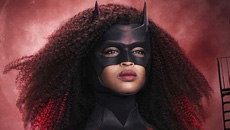 ‘Batwoman’ Unveils First Look at Javicia Leslie in the New Batsuit!