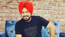 'Boycott fake media'-  Gurpreet Ghuggi appeals this to support farmers' protest; here's the video!