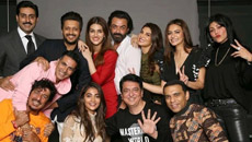 housefull-team