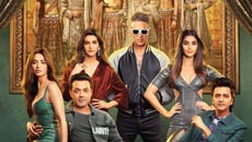 Housefull 4 Review: Akshay Kumar is the only good thing here