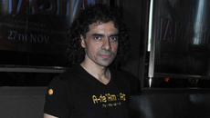 SRK's approach is very theatrical: Imtiaz Ali