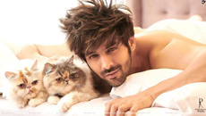 Chocolate boy Kartik Aaryan melts our hearts one more time!